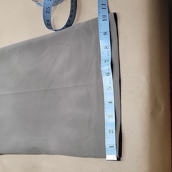 The Limited, Size 4 R, Taupe Wide Leg Trousers.  Excellent Condition. - Picture 10 of 16